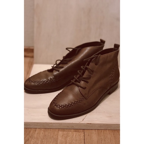 vintage style ankle boots